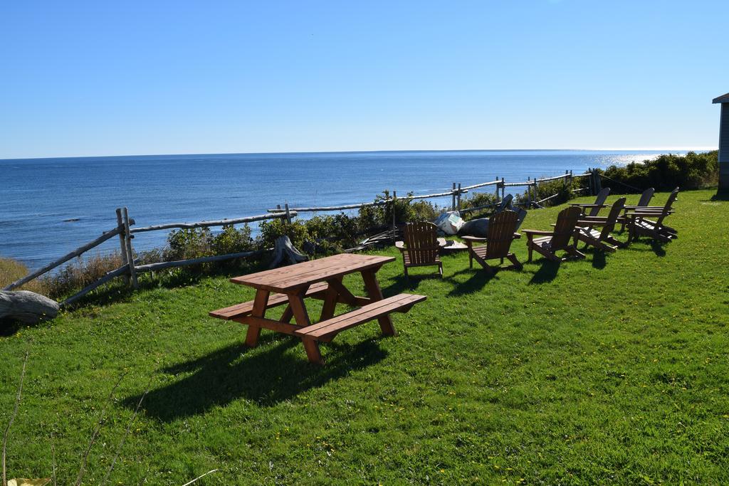 Les Cabines Sur Mer Cap-des-Rosiers Exterior foto